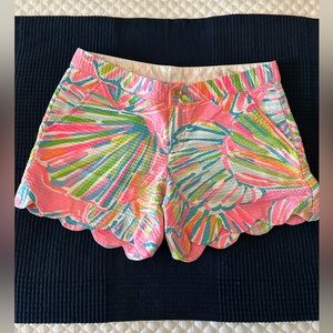 Lilly Pulitzer Buttercup Scallop Shorts